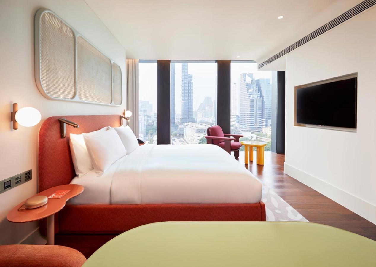 The Standard, Bangkok Mahanakhon Esterno foto A room at the hotel