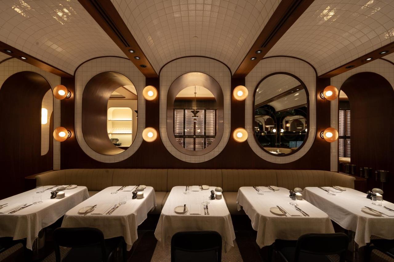The Standard, Bangkok Mahanakhon Esterno foto Interior of the restaurant