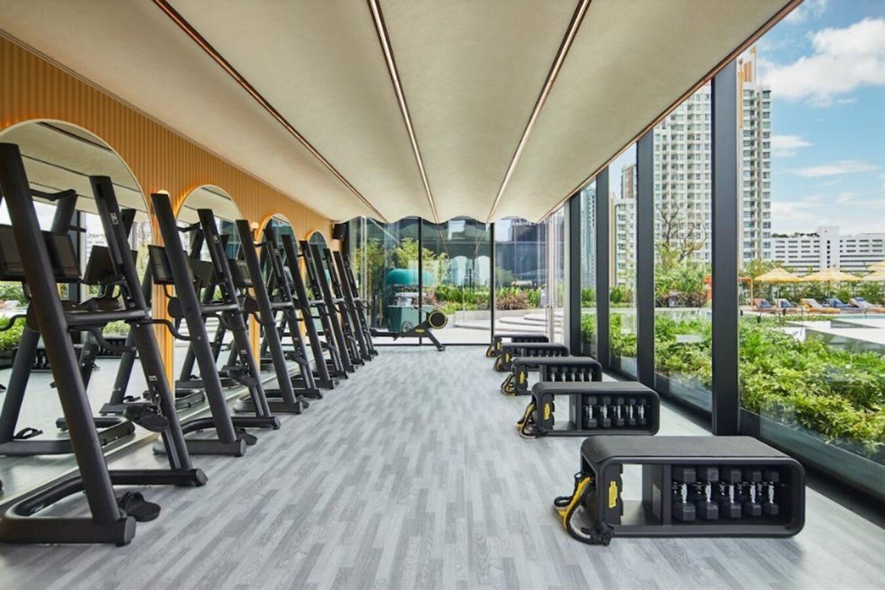 The Standard, Bangkok Mahanakhon Esterno foto The gym at The Hari